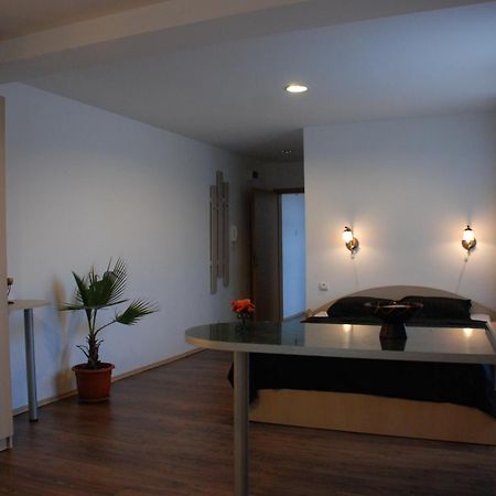 Lucas 10 Apartments Cluj-Napoca Exteriör bild