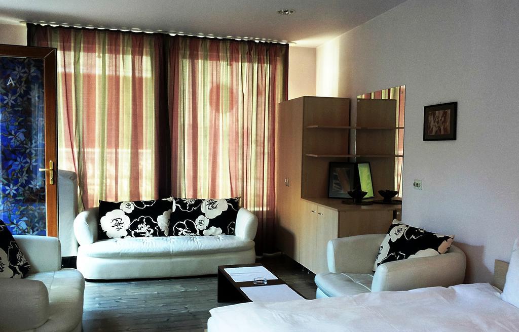 Lucas 10 Apartments Cluj-Napoca Exteriör bild